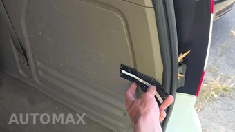 2015 Chrysler Town & Country Touring L 121.2" WB – miniatura 26