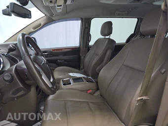 2015 Chrysler Town & Country Touring L 121.2" WB – miniatura 7