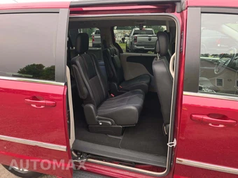 2015 Chrysler Town & Country Touring L 121.2" WB - miniatura 14