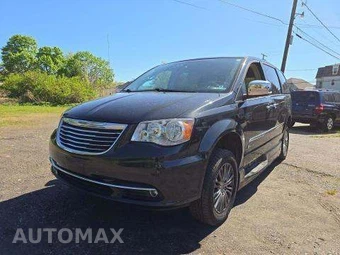 2015 Chrysler Town & Country Touring L 121.2" WB