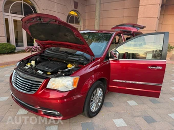 2015 Chrysler Town & Country Touring L - miniatura 12