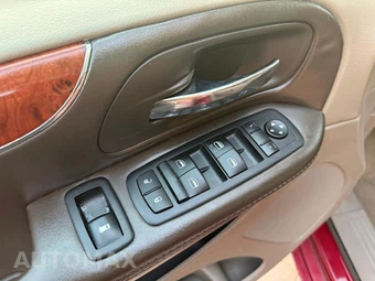 2015 Chrysler Town & Country Touring L - miniatura 16