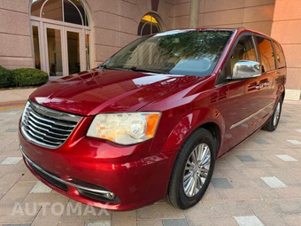 2015 Chrysler Town & Country Touring L - miniatura 2