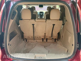 2015 Chrysler Town & Country Touring L - miniatura 24