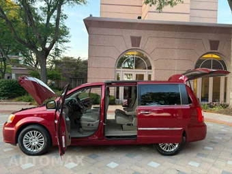 2015 Chrysler Town & Country Touring L - miniatura 27