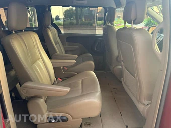 2015 Chrysler Town & Country Touring L - miniatura 28