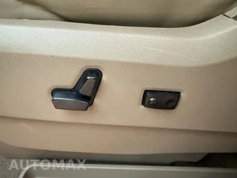 2015 Chrysler Town & Country Touring L - miniatura 37