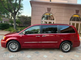 2015 Chrysler Town & Country Touring L - miniatura 4