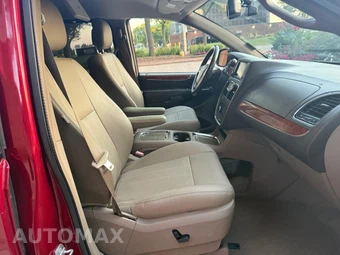 2015 Chrysler Town & Country Touring L - miniatura 47
