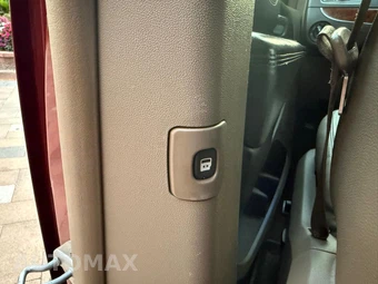 2015 Chrysler Town & Country Touring L - miniatura 60