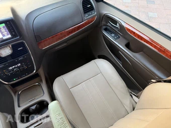 2015 Chrysler Town & Country Touring L - miniatura 62