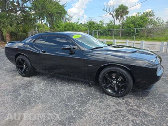 2015 Dodge Challenger R/T – miniatura 4