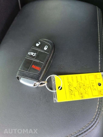 2015 Dodge Challenger R/T – miniatura 8