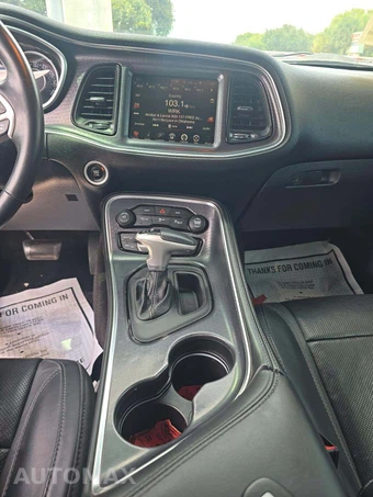 2015 Dodge Challenger R/T Plus – miniatura 10