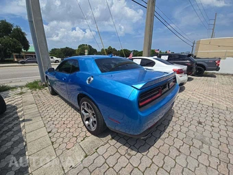 2015 Dodge Challenger R/T Plus – miniatura 2
