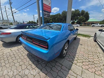 2015 Dodge Challenger R/T Plus – miniatura 3