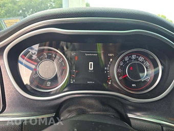 2015 Dodge Challenger R/T Plus – miniatura 9