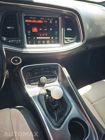 2015 Dodge Challenger R/T Plus - miniatura 11