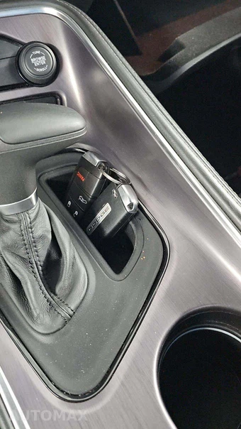 2015 Dodge Challenger SXT – miniatura 21