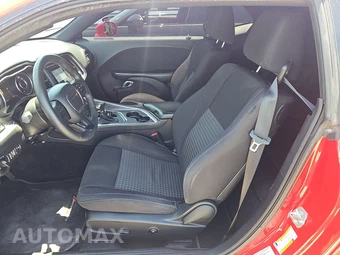 2015 Dodge Challenger SXT – miniatura 7