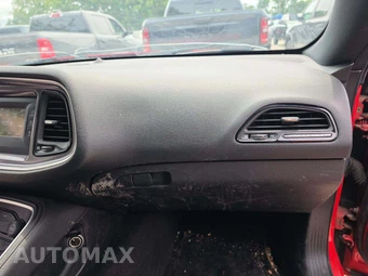 2015 Dodge Challenger SXT – miniatura 17