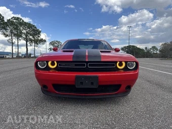 2015 Dodge Challenger SXT - miniatura 5