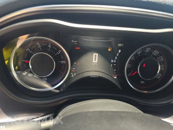 2015 Dodge Challenger SXT – miniatura 12