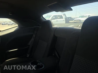 2015 Dodge Challenger SXT – miniatura 13