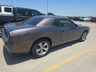 2015 Dodge Challenger SXT – miniatura 4