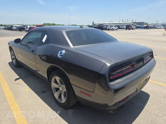2015 Dodge Challenger SXT – miniatura 6