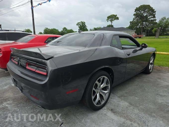 2015 Dodge Challenger SXT Plus – miniatura 3