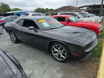2015 Dodge Challenger SXT Plus – miniatura 4