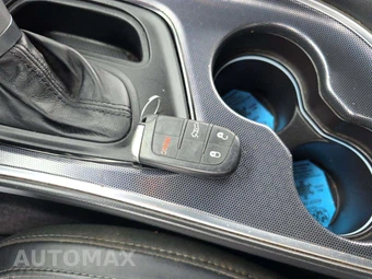2015 Dodge Challenger SXT Plus – miniatura 8