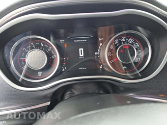 2015 Dodge Challenger SXT Plus – miniatura 9