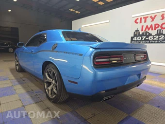2015 Dodge Challenger SXT Plus - miniatura 2