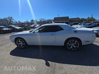 2015 Dodge Challenger SXT Plus – miniatura 3