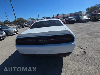 2015 Dodge Challenger SXT Plus – miniatura 4