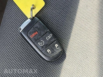 2015 Dodge Charger R/T – miniatura 8