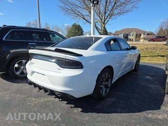 2015 Dodge Charger R/T – miniatura 3