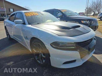 2015 Dodge Charger R/T – miniatura 4