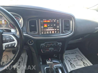 2015 Dodge Charger Road/Track – miniatura 10