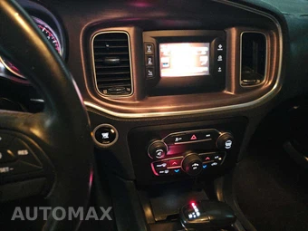 2015 Dodge Charger SE – miniatura 10