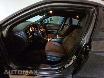 2015 Dodge Charger SE – miniatura 6