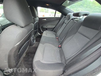 2015 Dodge Charger SE – miniatura 13