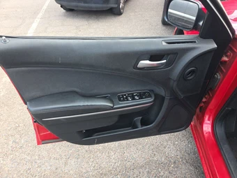 2015 Dodge Charger SE – miniatura 9