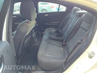 2015 Dodge Charger SE – miniatura 13
