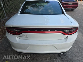 2015 Dodge Charger SE – miniatura 16