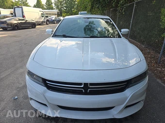 2015 Dodge Charger SE – miniatura 2