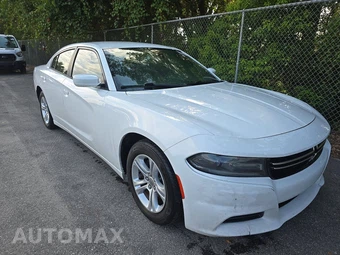2015 Dodge Charger SE – miniatura 3
