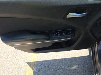 2015 Dodge Charger SE - miniatura 9